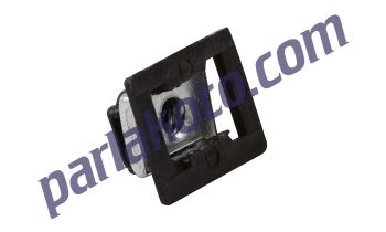 BR136 Kapı İç Kolçak Somunu Renault 19 Clio Megane 7703044129